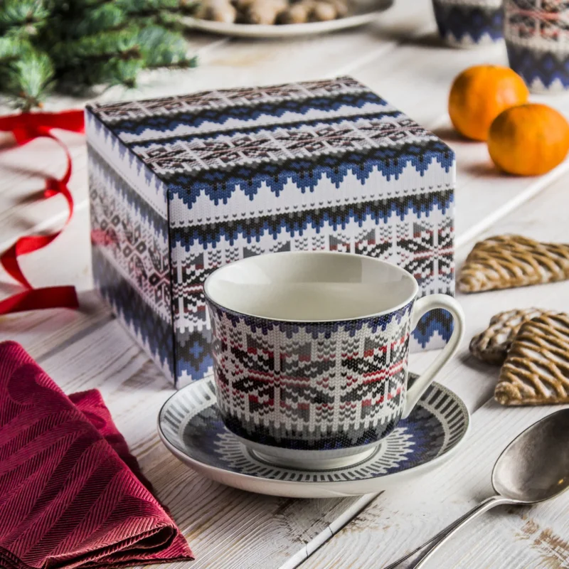 Filiżanka do kawy i herbaty porcelanowa ze spodkiem DUO SWETEREK NIEBIESKI 460 ml Wysoka jakość